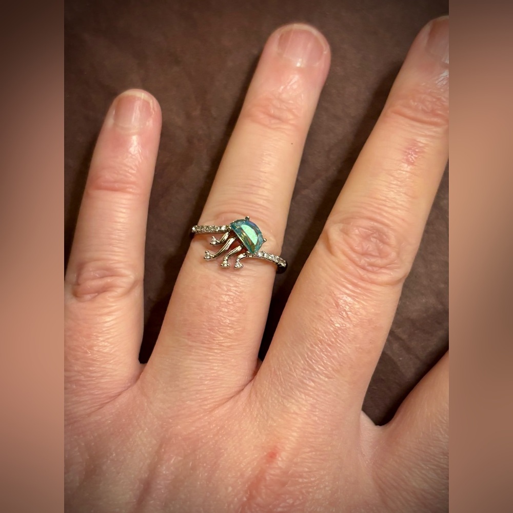 Charmed Aroma Collector’s Ring-Jellyfish Rhodium Pltd Silver W/Aurora Crystal